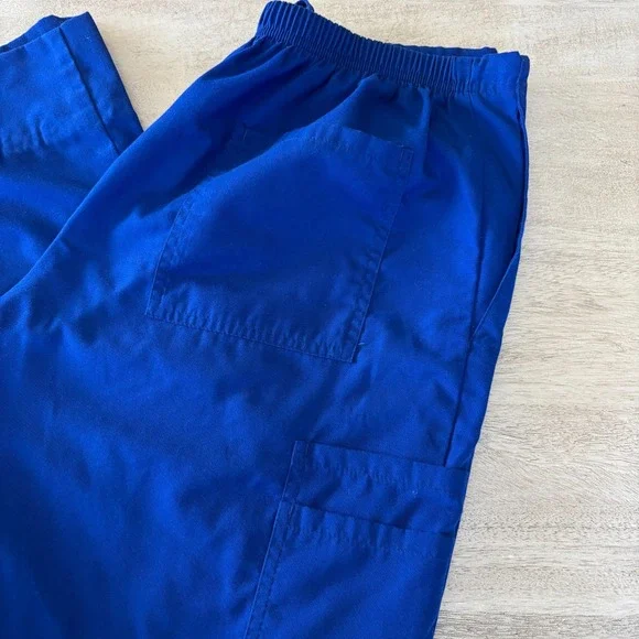 SB Scrubs Scrub Set Electric Blue Women's Small Top And Bottom - Picture 12 of 16